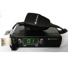 Motorola DM1400 радіостанція 136-174 МГц або 403-470 МГц (аналогова версія) 